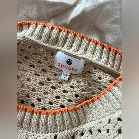 SUNDRY cream crochet orange trim tank heart on back large - Picture 4 of 8